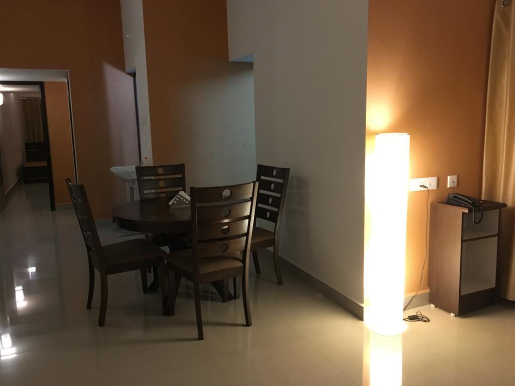 Jyothi Suites Tiruchirappalli Exteriör bild