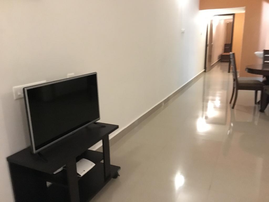 Jyothi Suites Tiruchirappalli Exteriör bild