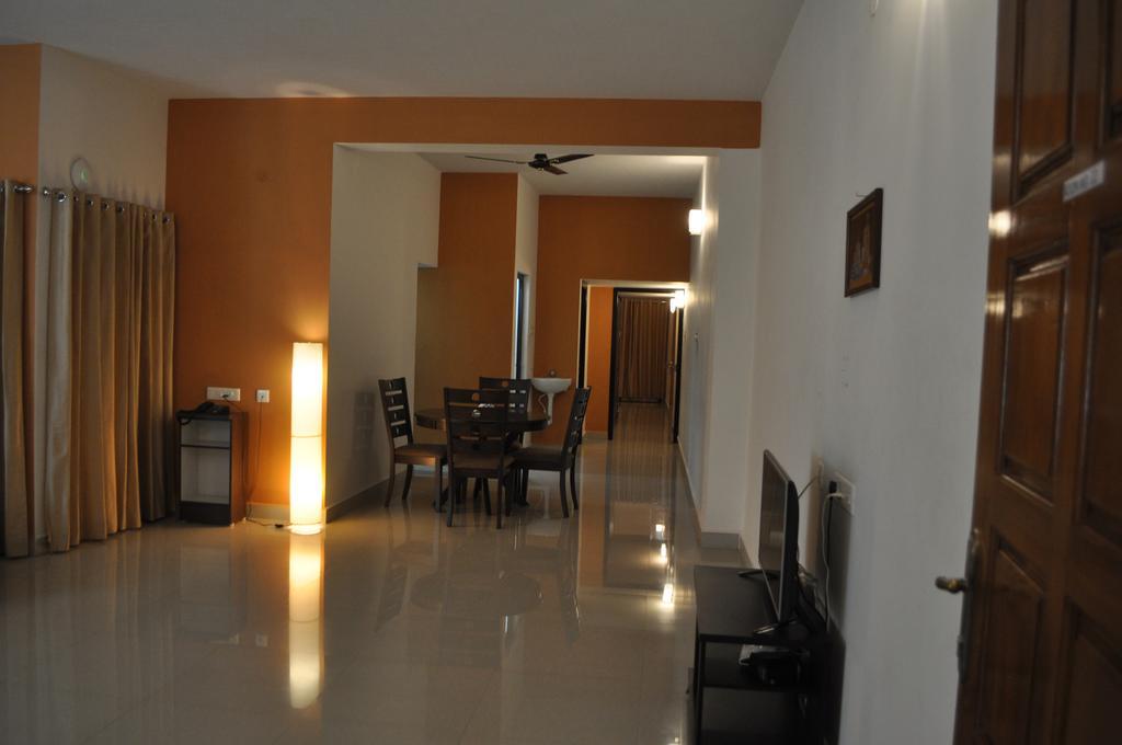 Jyothi Suites Tiruchirappalli Exteriör bild